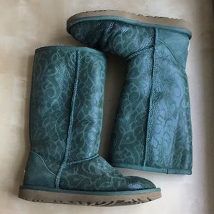 UGG classic tall boot